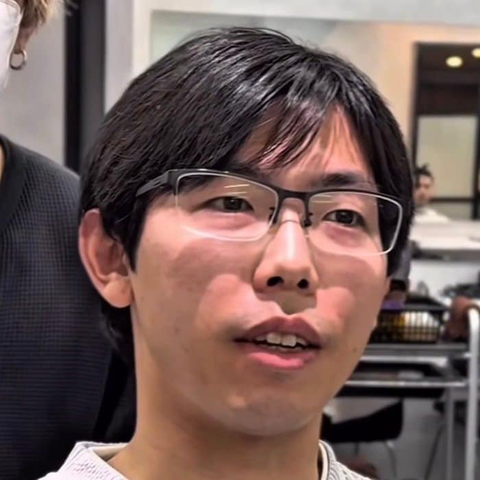 「カッケェ…！！別人が映ってます」似合う髪型がわからなかった男性→プロのカットでオシャレ「メンズショート」に！