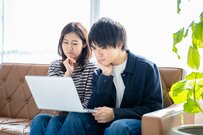 子育て支援金「年収別の負担金」が明らかに。年収400万円は月650円が医療保険料に上乗せ？