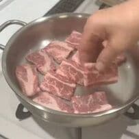 家族3人分の「愛情弁当」は、「牛カルビ乗っけ弁当」！ガッツリお肉が食べられるボリューム満点で見栄えの良いお弁当が完成