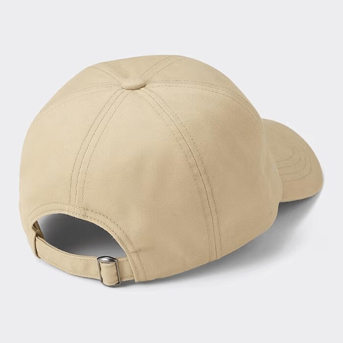 ユニセックスアイテムなため、カップルや家族と色違いで揃えるのがおすすめ