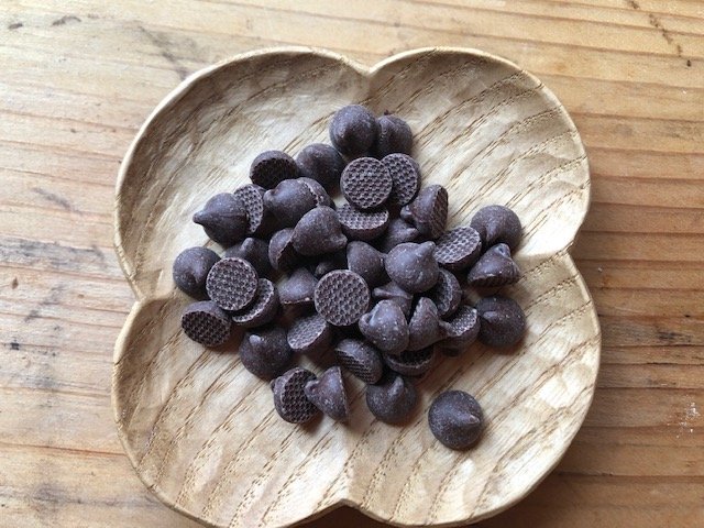 「不二家 カントリーマアム チョコだらけ」の中身…（筆者撮影）