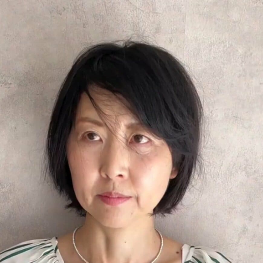 「襟足がすっきりしたショートヘア」を希望している女性がスタイルチェンジ大成功！まとまりのあるショートに
