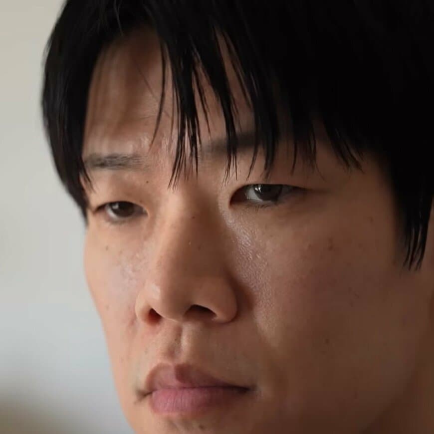 「如何に贅沢なことか」団地暮らし40代男性の“孤独な幸せ飯”…ベランダで1人楽しむ「至福のピクニック」に羨望の声