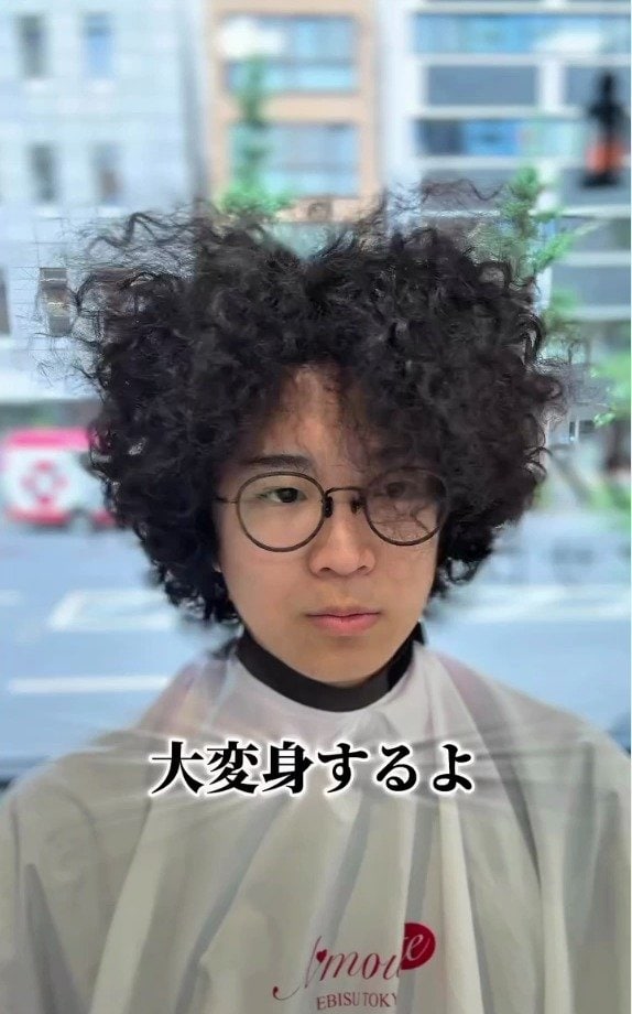 「強い天然パーマ」が昔からのコンプレックスだったという男性、動画で見せた変身に「本当に同じ人！？」の声