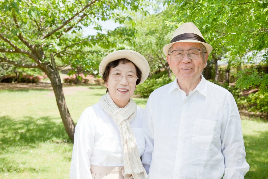 【70歳代夫婦の貯蓄】実態に近い中央値は800万円「年金頼みだと苦しい家計はどんな状況？」