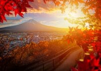 シニア世帯「生活苦しい」は5割超【70歳代夫婦のくらし】年金額・生活費・平均貯蓄はいくら？