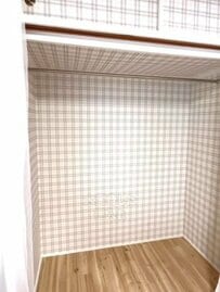 築28年中古マンションの〈押入れ〉をシングルマザーが…IKEAや100均グッズでDIY→見栄え抜群〈北欧ナチュラルな機能的収納〉に雰囲気ガラリ！