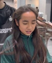 髪を長年伸ばしていた青年が大胆イメチェン！思わず見惚れる変化に絶賛の声続出