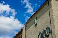 「阪急電車に一礼」伝統廃止の宝塚音楽学校にみる、ハラスメント改革のススメ。