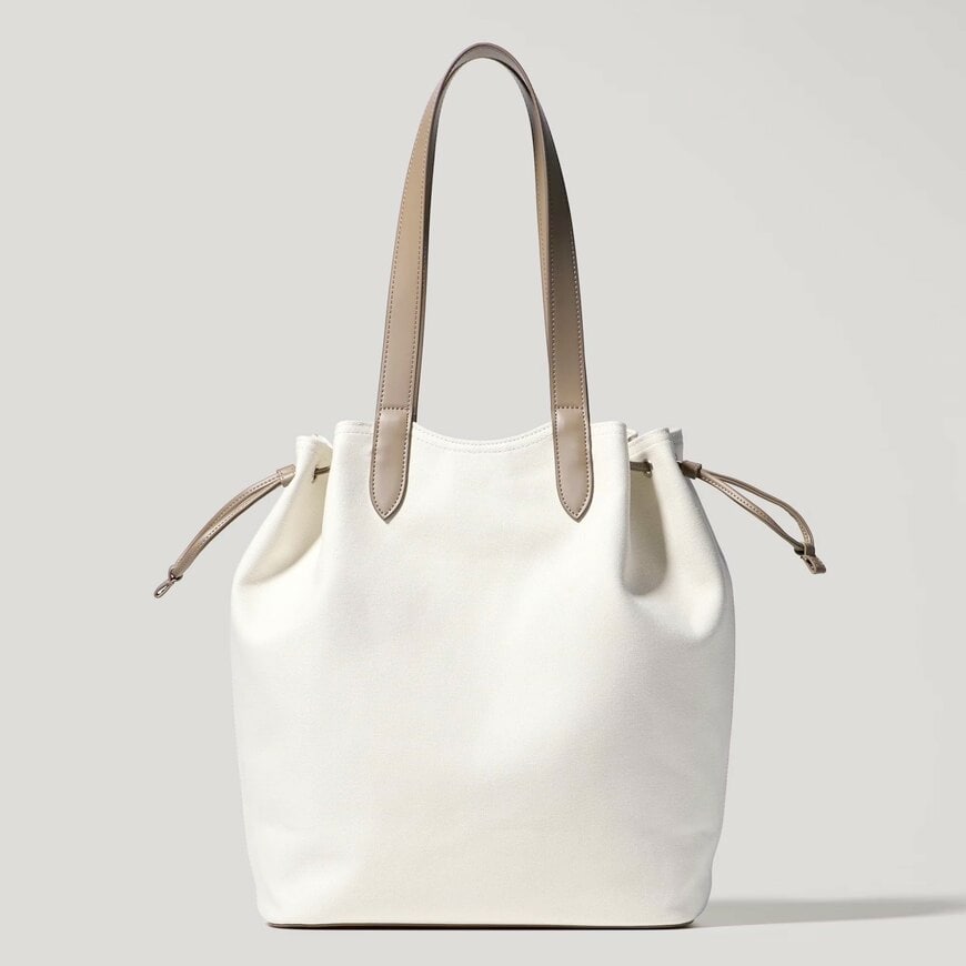 出所：ユニクロ公式　キャンバス トートバッグ