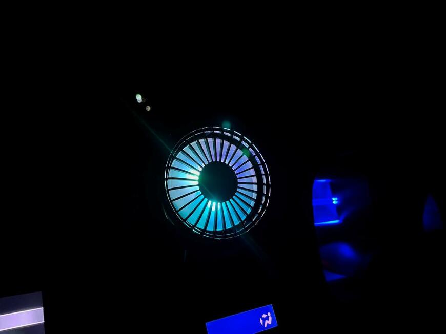 車載エアコン送風口ファン