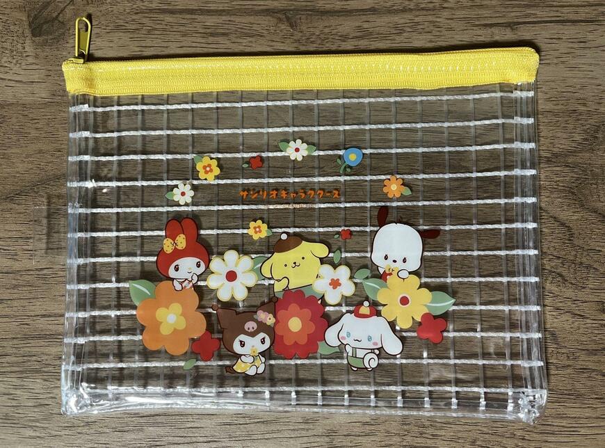 ダイソー、PVCメッシュケース B6 サンリオレトロ 画像