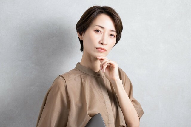 「ふつうの65歳以上無職夫婦世帯」月の生活費は平均いくら？【平均貯蓄額】の推移や内訳、公的年金の平均受給月額も見る
