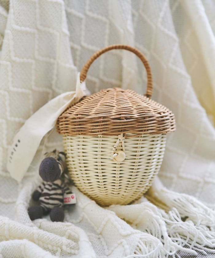 どんぐりをイメージした「ラタンどんぐりバスケット」