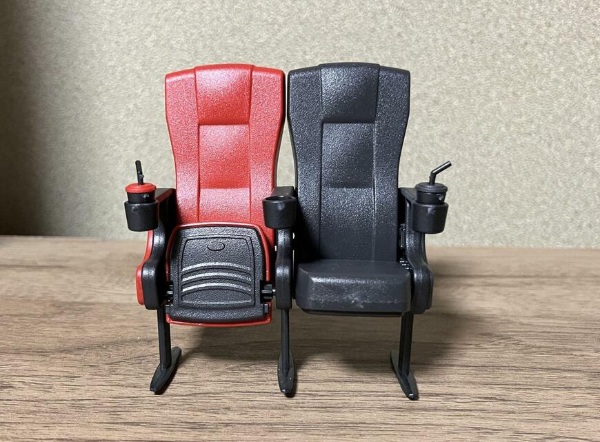 セリア、ミニチュア 映画館のイス画像