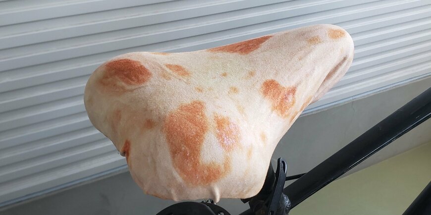 ナンそっくりのサドルカバー