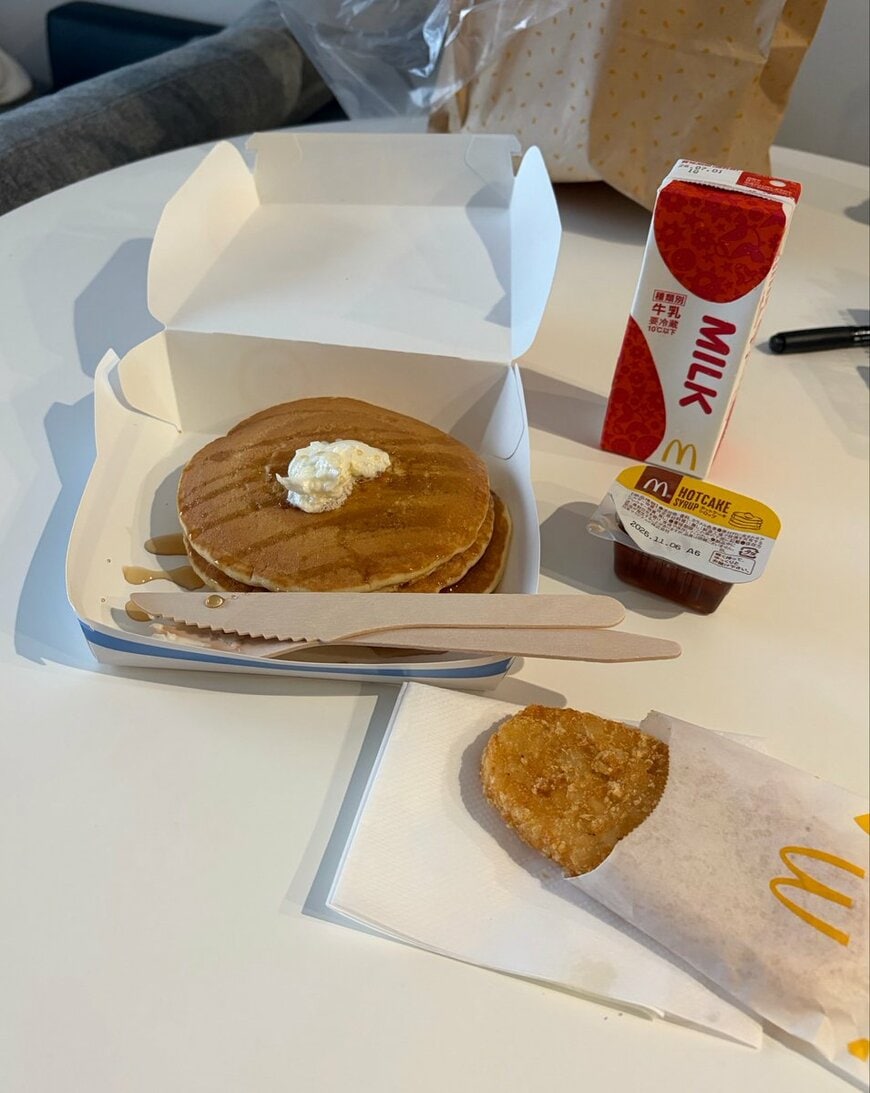 ホットケーキとハッシュポテト
