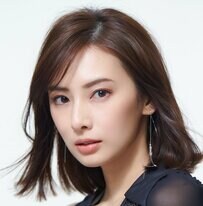 【白衣姿を見てみたい女性芸能人ランキング】2位の北川景子を破った1位は白衣役が似合う大女優！