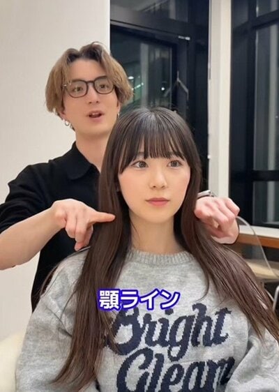 ビフォーは毛先が胸下まで伸びた超ロングヘア