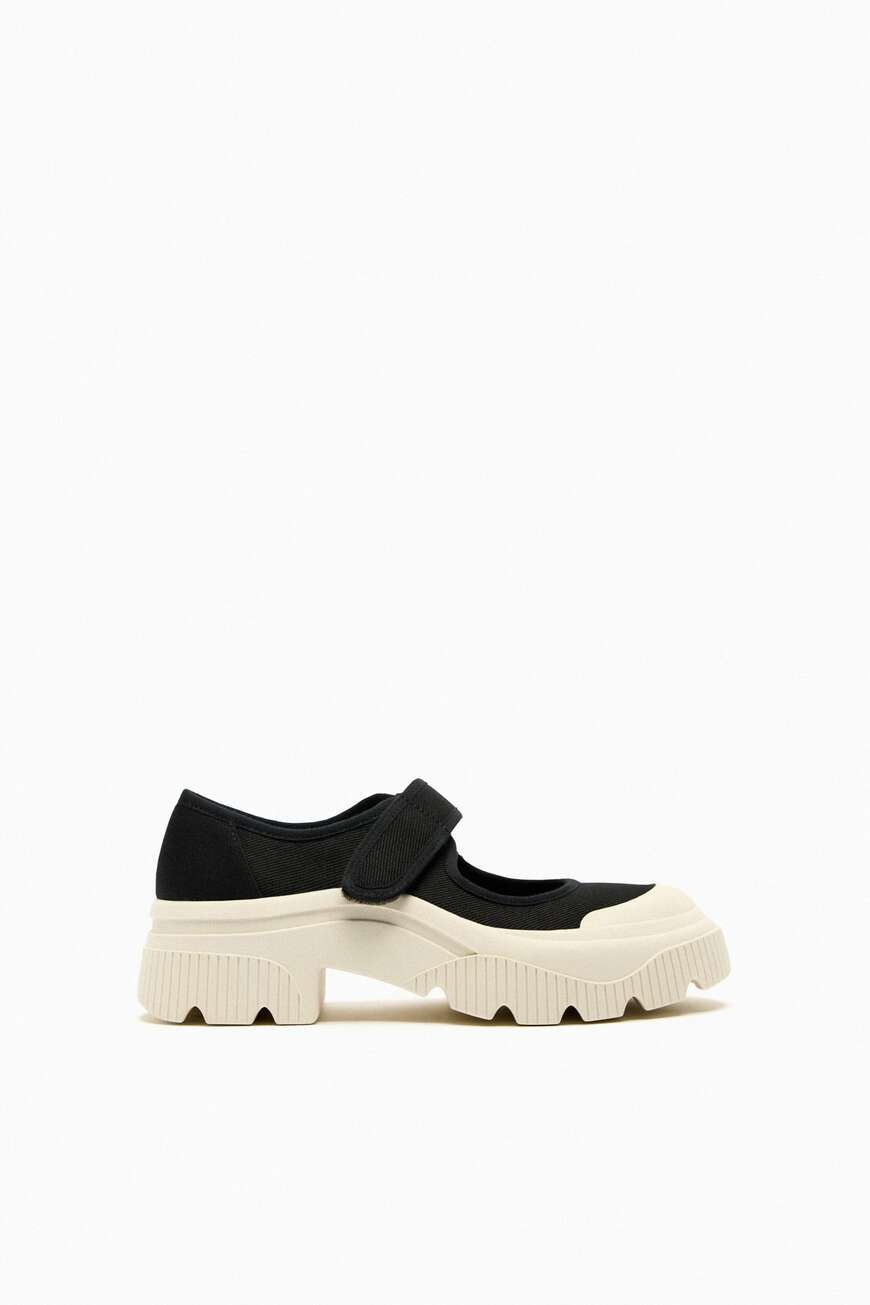 画像出所：ZARA公式サイト