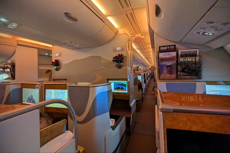 飛行機で提供された「異次元の豪華なサービス」美味しそうなたこ焼きに羨望