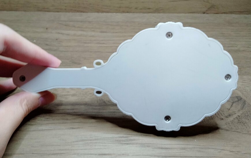 筆者撮影（セリア、インテリアオブジェ ミラー）