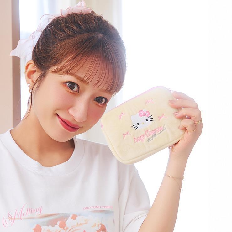 出所：しまむら 公式オンラインストア マルチケース（辻希美×サンリオキャラクターズ）・ハローキティ