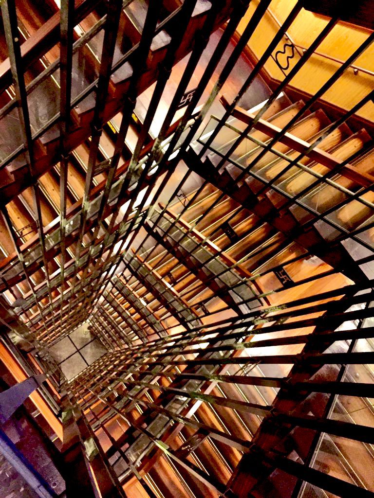 名古屋城天守の螺旋階段