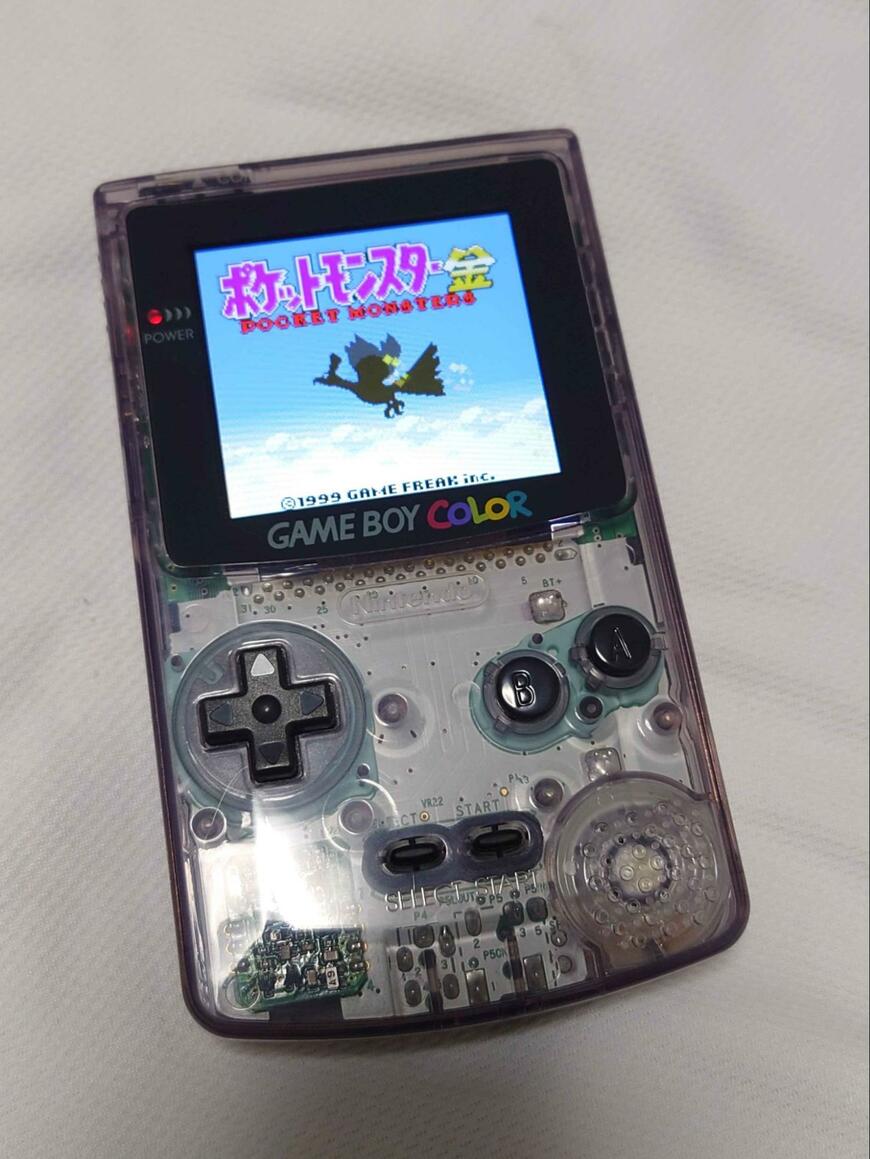 分解清掃して綺麗になったゲームボーイカラー