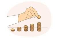 「生活が苦しい」シニア世帯は5割超え【70歳代】平均貯蓄額・年金額・生活費まで高齢者の暮らしを深掘り