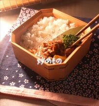 早朝からていねいに…50代母が作る「牛肉とブロッコリーの炒め物」が入ったお弁当が美味しそう