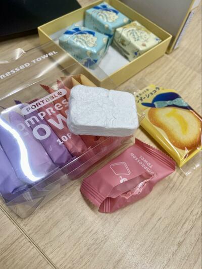 個包装のお菓子に見えるが…