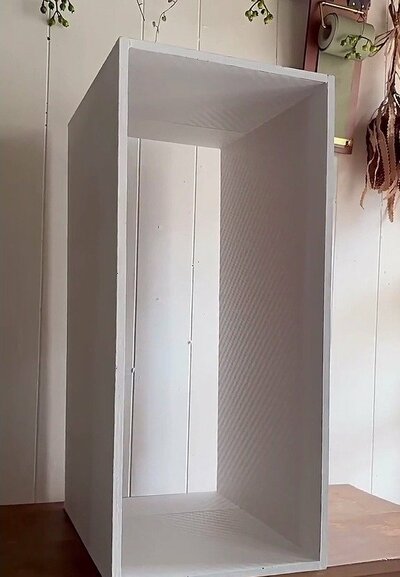 完成した白い収納ボックス