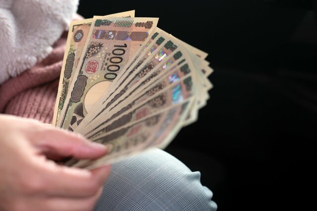 65歳からの「介護保険料」ひと月いくら？単身シニア「年金月額15万円」だったら毎月いくら負担するのか試算
