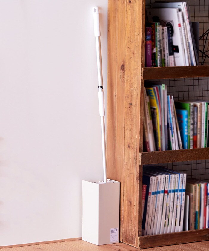 スタイリッシュなデザインで、掃除用具を出したままでも違和感ありません