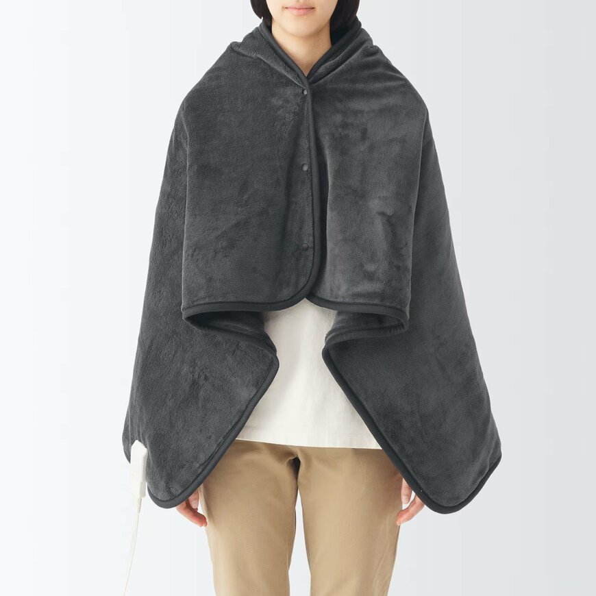 出所：無印良品公式　羽織れる電気ブランケット