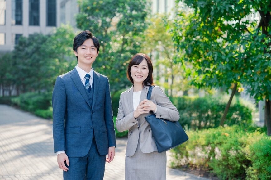 【東京都在住の子育て世帯】共働きは6割台で「世帯年収1000万円以上」が4割近く。女性「正社員・正社員以外」の割合とは？