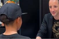 【感動】騎手を夢見る小4男児が「憧れの人」に初対面する姿が胸熱すぎる！