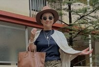 【64歳マダム】しまむらのレオパード柄ロングスカートで洗練された秋コーデを披露