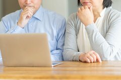 還暦を迎えた60歳の貯蓄額と「ゆとりある生活に必要な金額」はいくら？