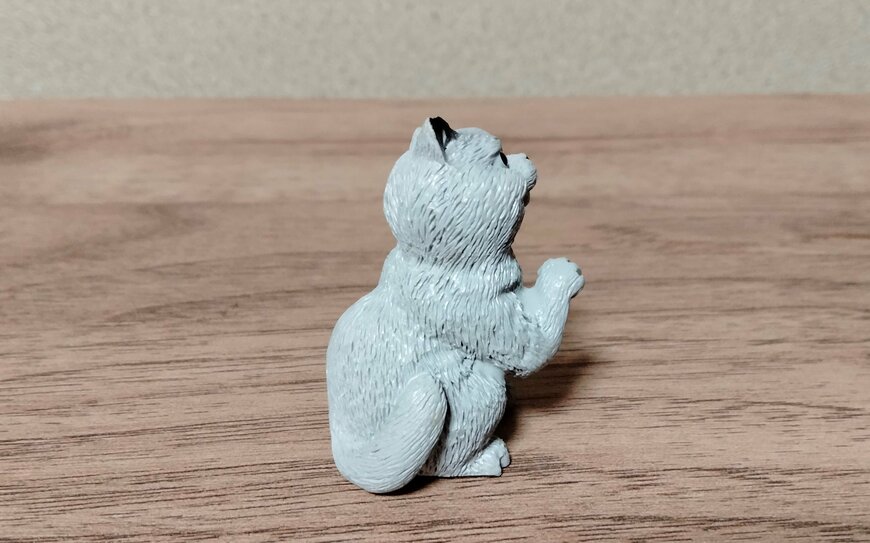 筆者撮影（ダイソー、レジン置物（スコティッシュフォールド））