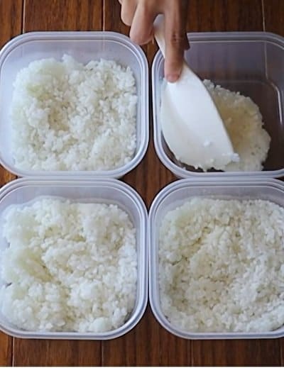 家族のために作る4人分の彩り豊かな【のっけ弁当】が話題　定番の「焼き鮭」やしっとり仕上げた「チリマヨチキン」がたまらない