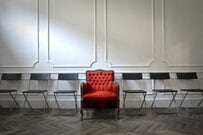 厚生年金が平均14万円はウソなのか。年金受給額の格差と国民年金受給者に潜む罠