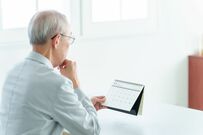 【昭和36年生まれ必見】65歳直前に届く「A4の年金請求書」放置すると“時効”で受け取れない？絶対やるべき確認事項