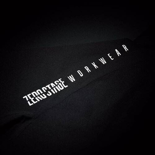 ワンポイントロゴもキマってる