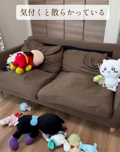 【100均DIY】ダイソーの〈キャスター付き丸型花台・鉢スタンド・ゴム〉で→収納力抜群の〈ぬいぐるみ収納〉が簡単に作れる！