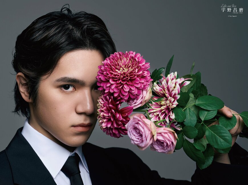 出所：株式会社扶桑社「フィギュアスケートLife Extra「Life on Ice 宇野昌磨」が発売！ 2種類の表紙画像とポスター4カットを初公開！」