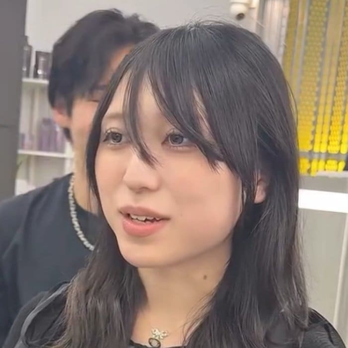「かっこいい系にしてほしい」とオーダーするロングヘア女性→大変身した姿に笑顔が止まらない