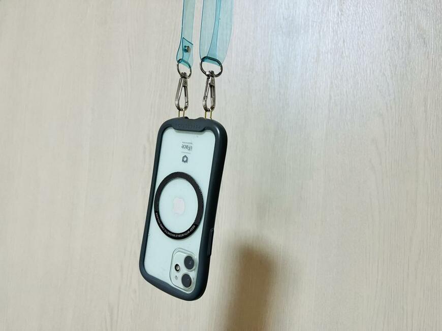 ダイソー「ワイドモバイルショルダー」