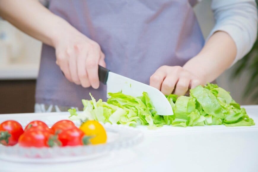 料理を作る人のイメージ